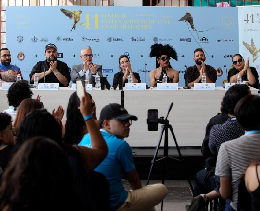 Premio Maguey celebra 15 años con la “Queerciañera”