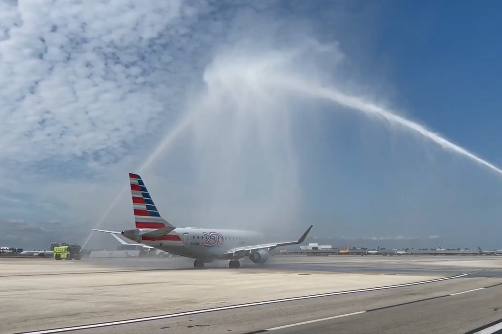 Aterriza en Venezuela el primer vuelo comercial directo de EE.UU. tras 7 años de suspensión