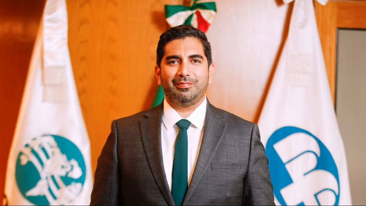 Sheinbaum analiza cambios en embajada de EU; suena Roberto Lazzeri