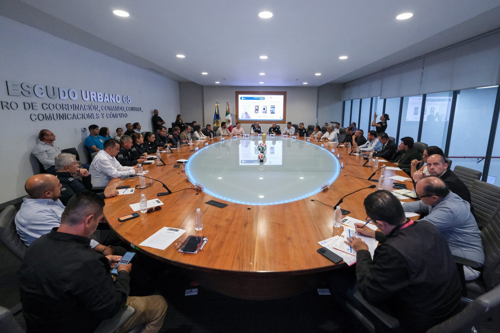 Instalan mesa estatal para reforzar seguridad escolar