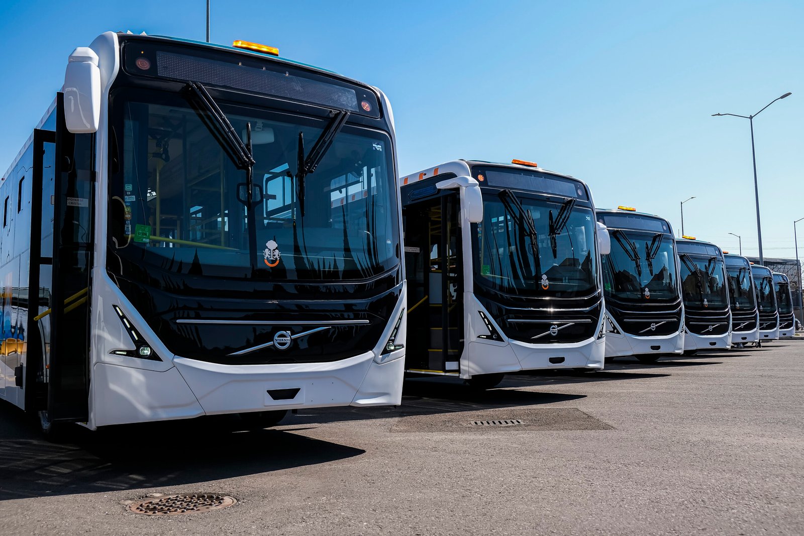 Llegan primeras unidades eléctricas para la Línea 5 Macro Aeropuerto