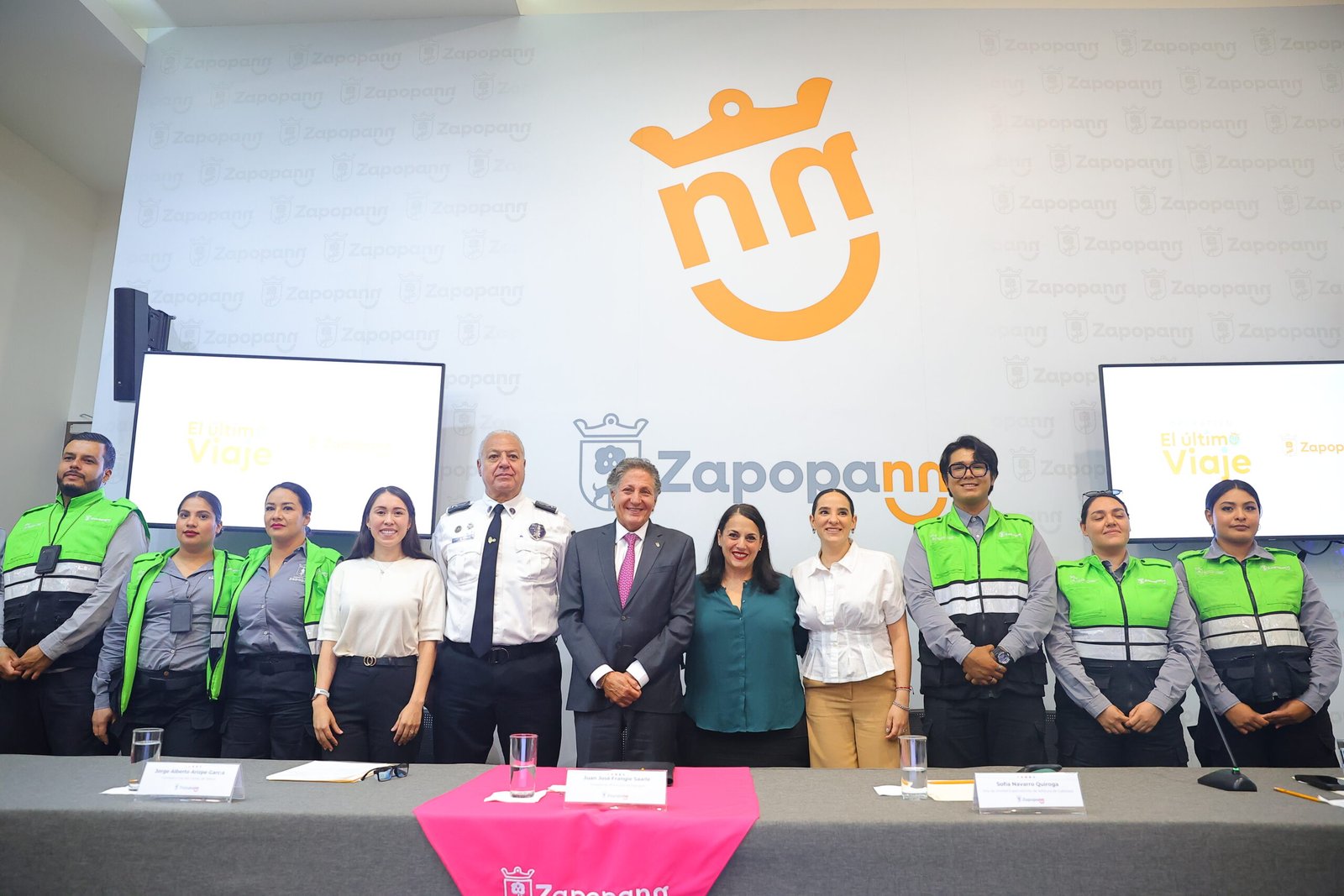 Comienzan a retirar vehículos abandonados de calles de Zapopan