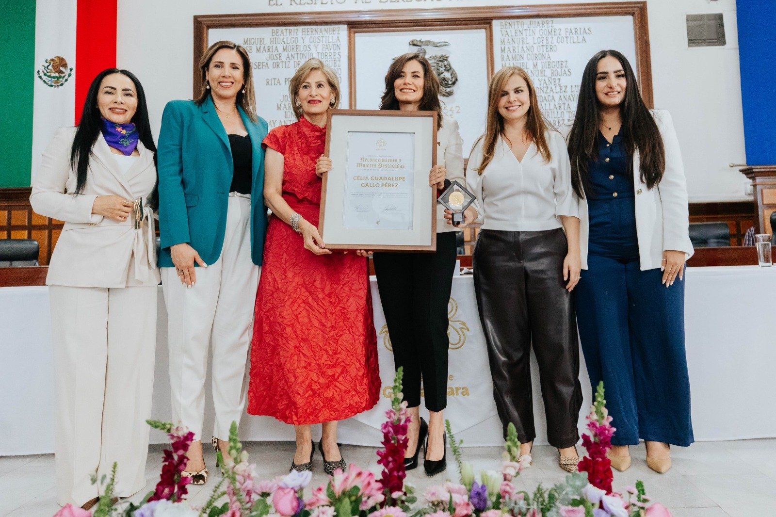Reconocen trayectoria de mujeres tapatías en el premio “Irene Robledo”