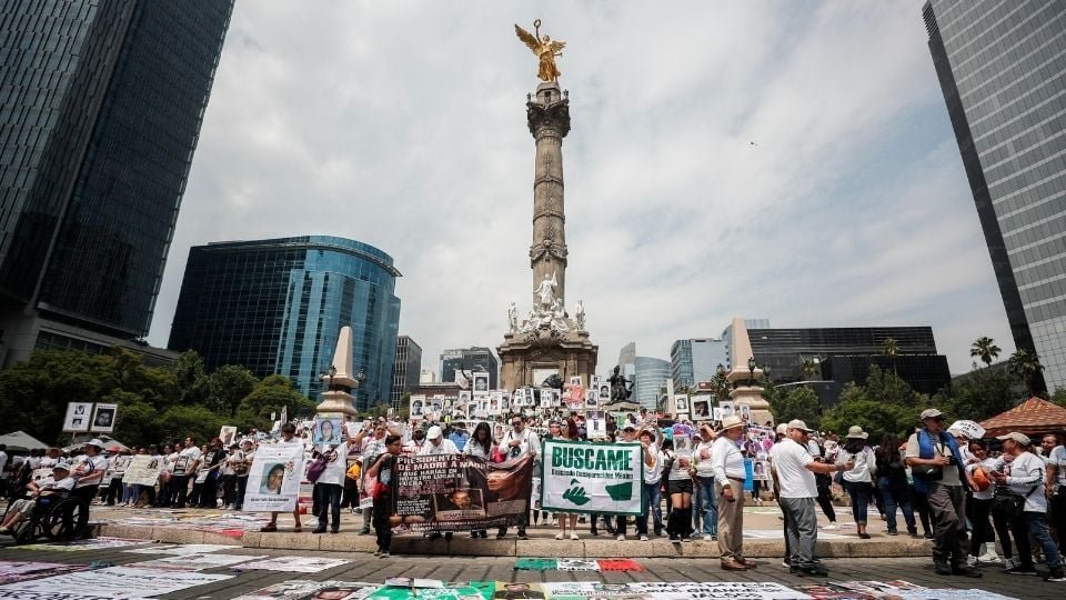 Exigen a Sheinbaum que acepte ayuda por desaparecidos