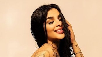 Karely Ruiz sorprende tras cirugía de pecho