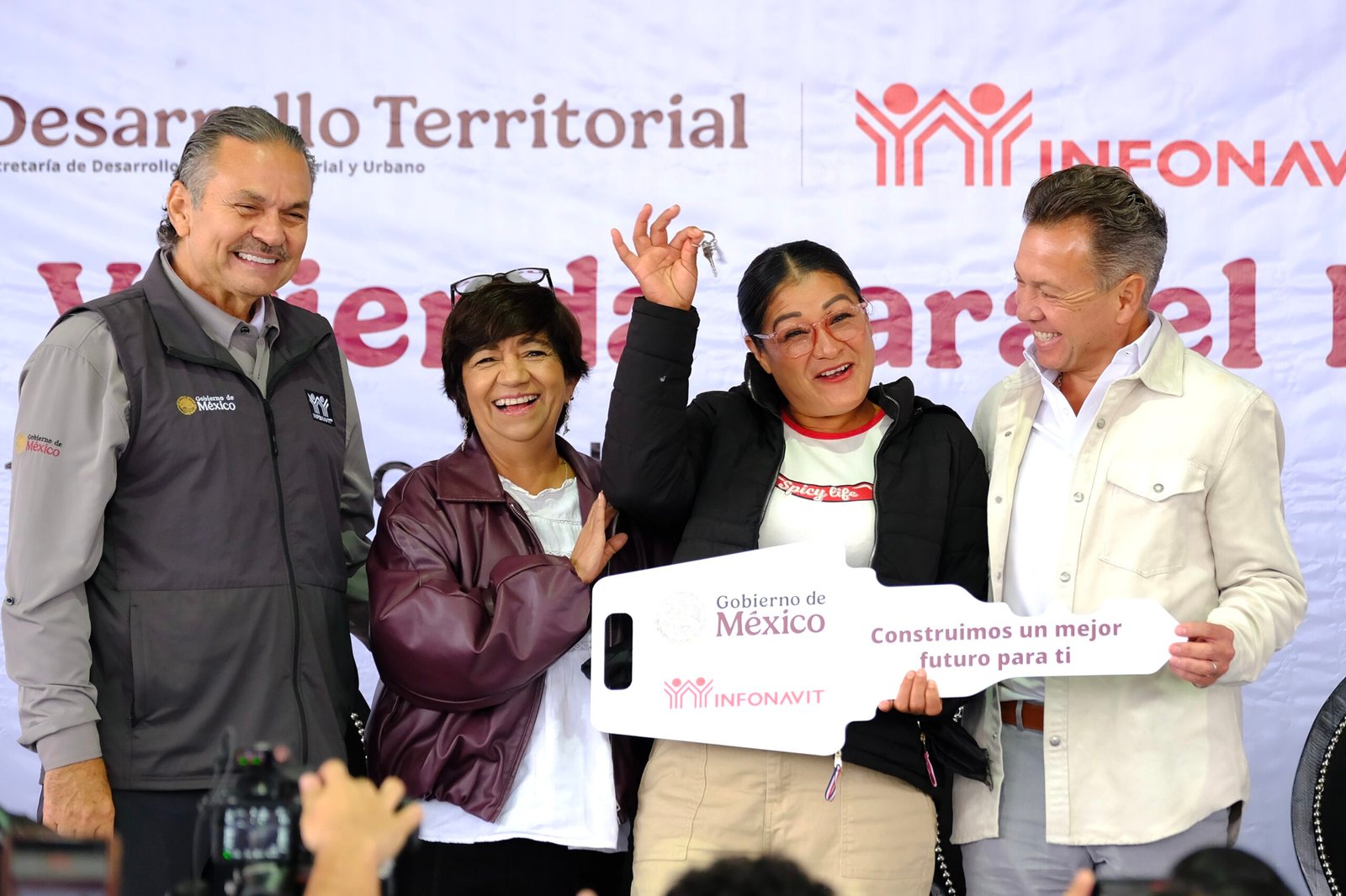 Arranca entrega de viviendas del programa federal en El Salto