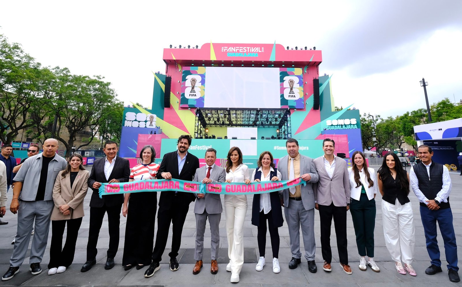Recorre Lemus el FIFA Fan Festival