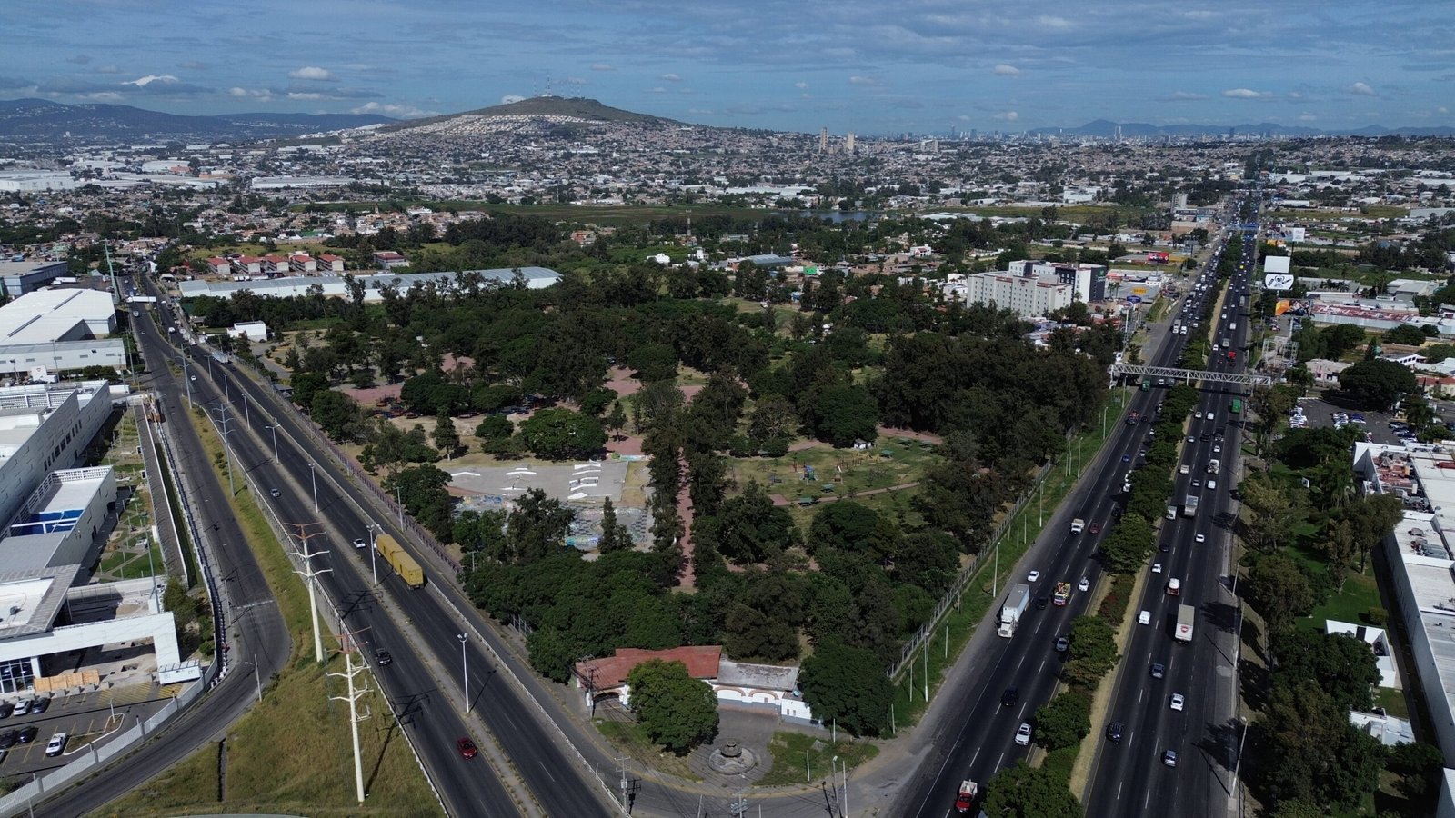 Mejora AMBU infraestructura del Parque Montenegro