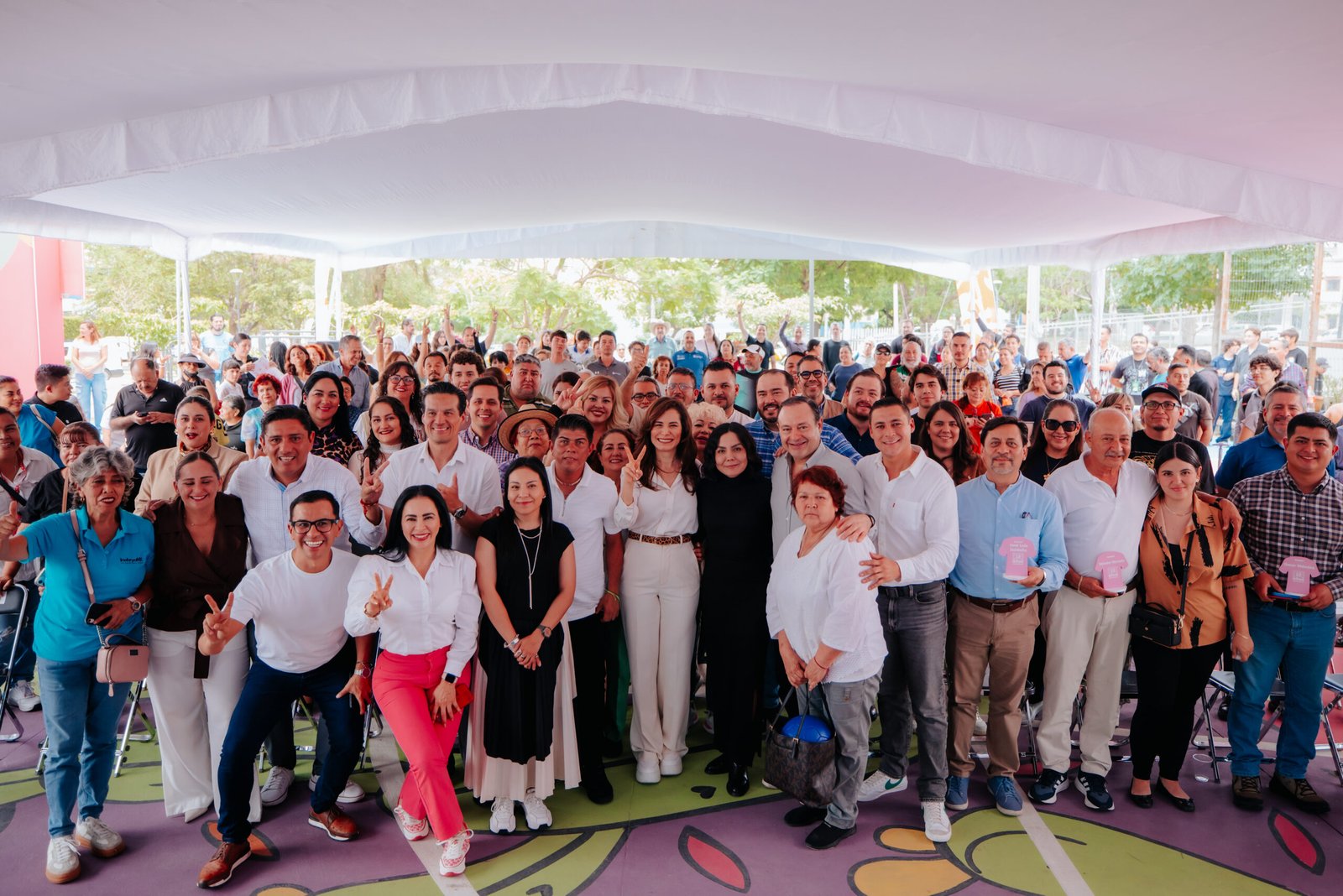 Guadalajara entrega macroproyecto de arte urbano en canchas y espacios públicos