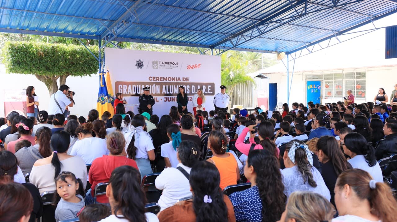 Gradúan a 500 estudiantes en prevención de adicciones