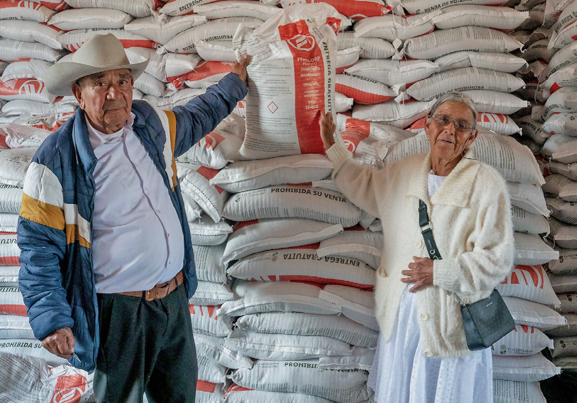 Avanza entrega de fertilizantes en el país; alcanza 80% del padrón