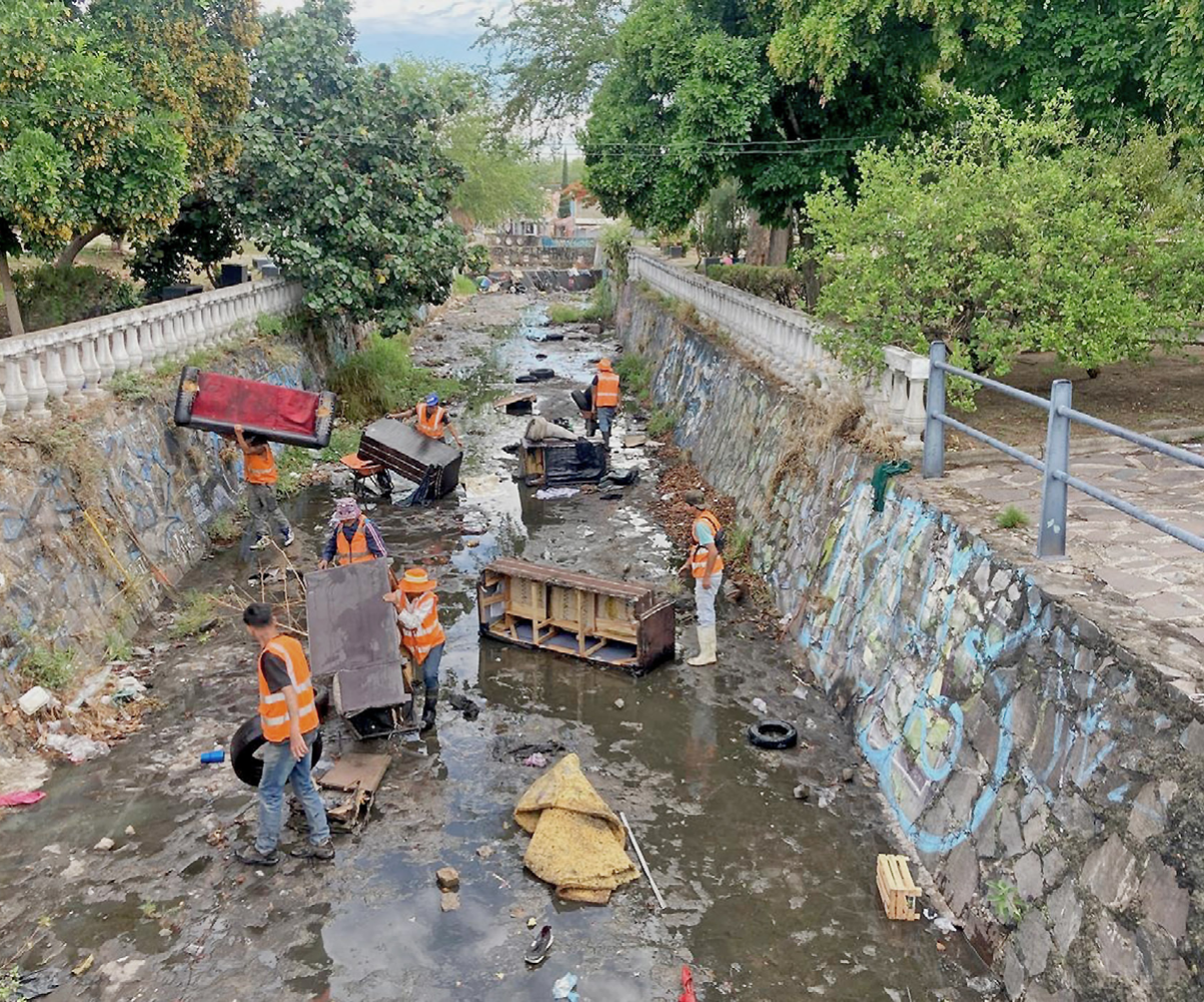 GDL retira 80 toneladas de basura y escombros
