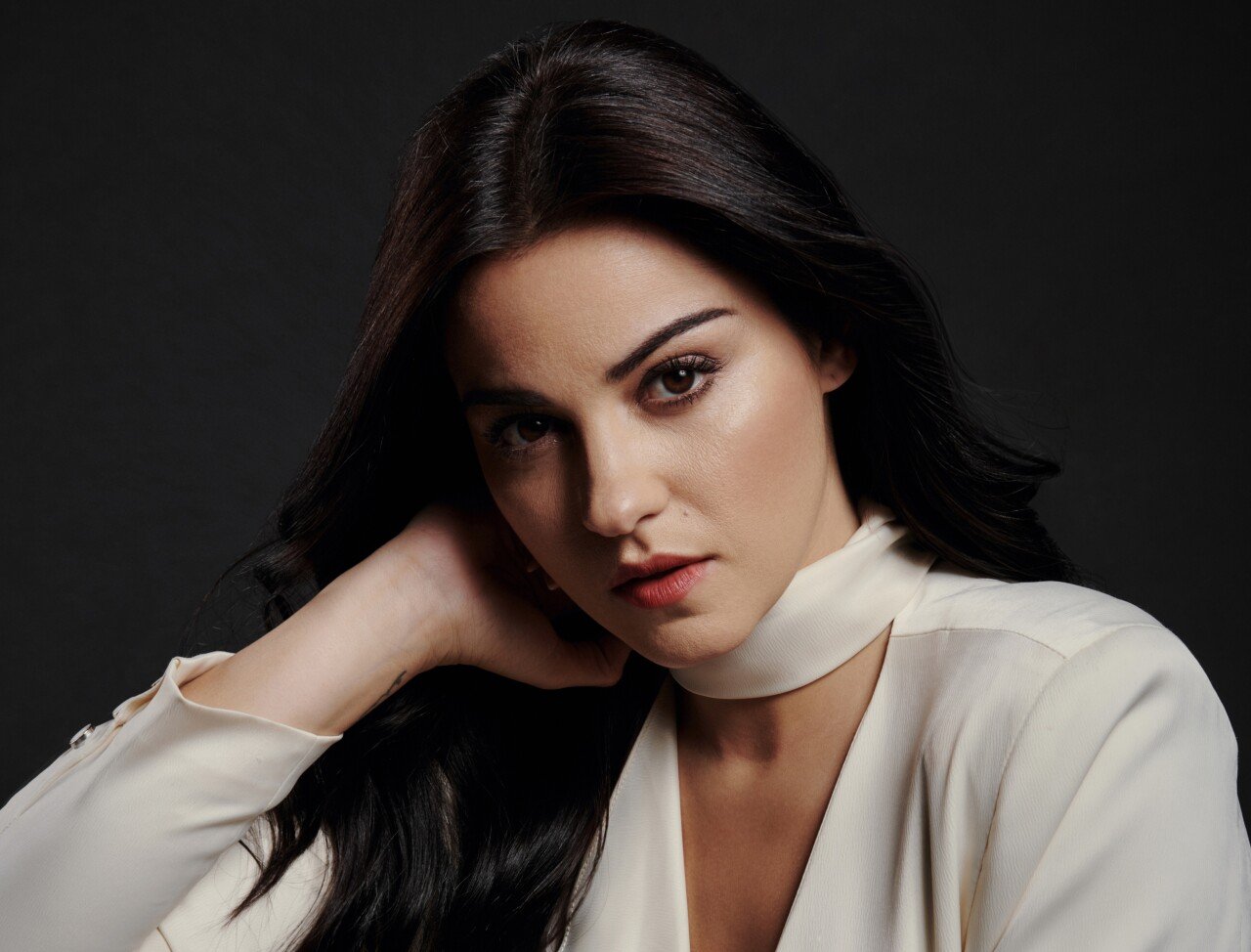Maite Perroni Alza la Voz: Fuerte Defensa de Andrés Tovar Ante Acusaciones