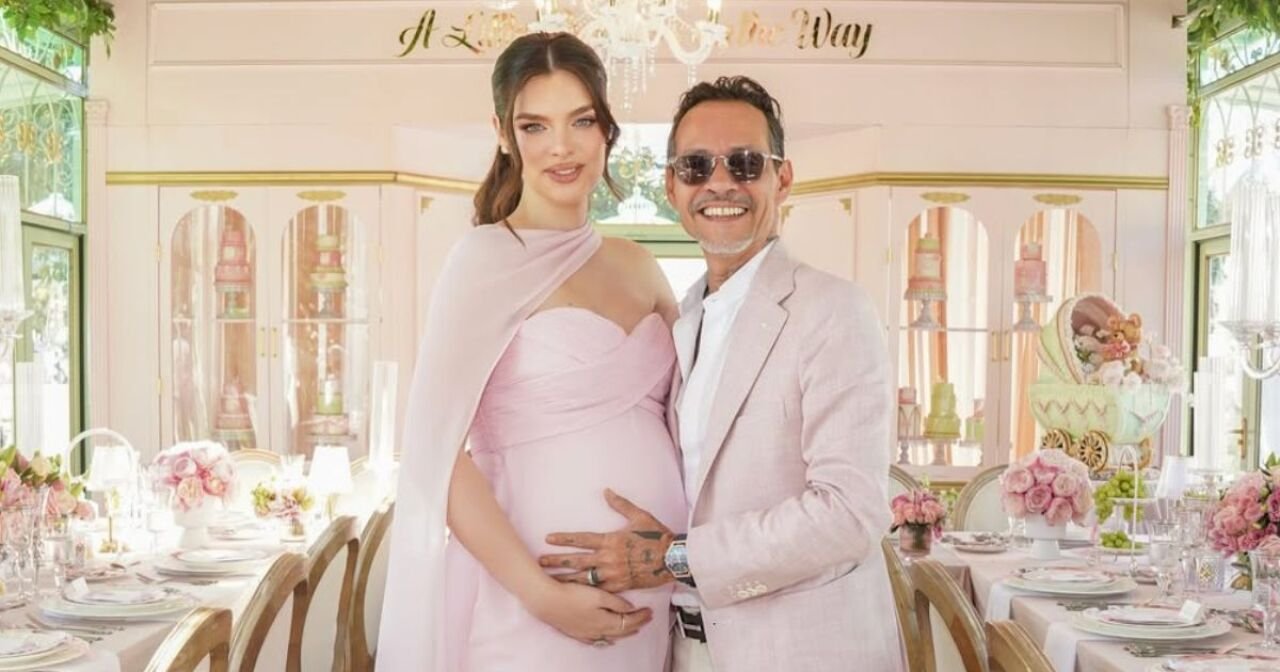 Marc Anthony y Nadia Ferreira tiran la casa por la ventana en el baby shower de su hija