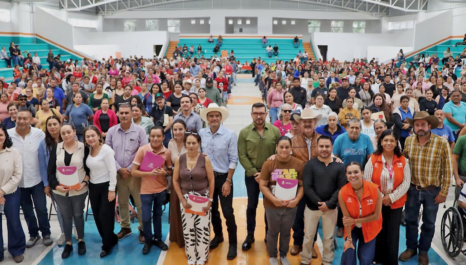 Reconocen en Tala a cuidadores y familias de la Región Valles