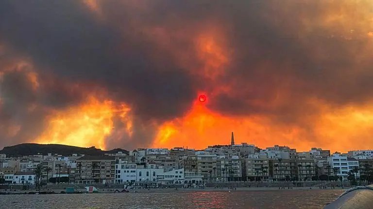 Infierno en Almería: Tragedia Forestal Arrebata Vidas en Plena Ola de Calor