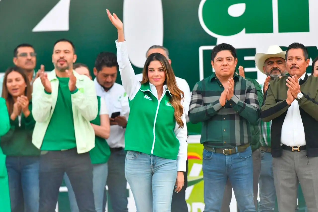 Controversia en SLP: Gobernador Impone a su Esposa como Sucesora