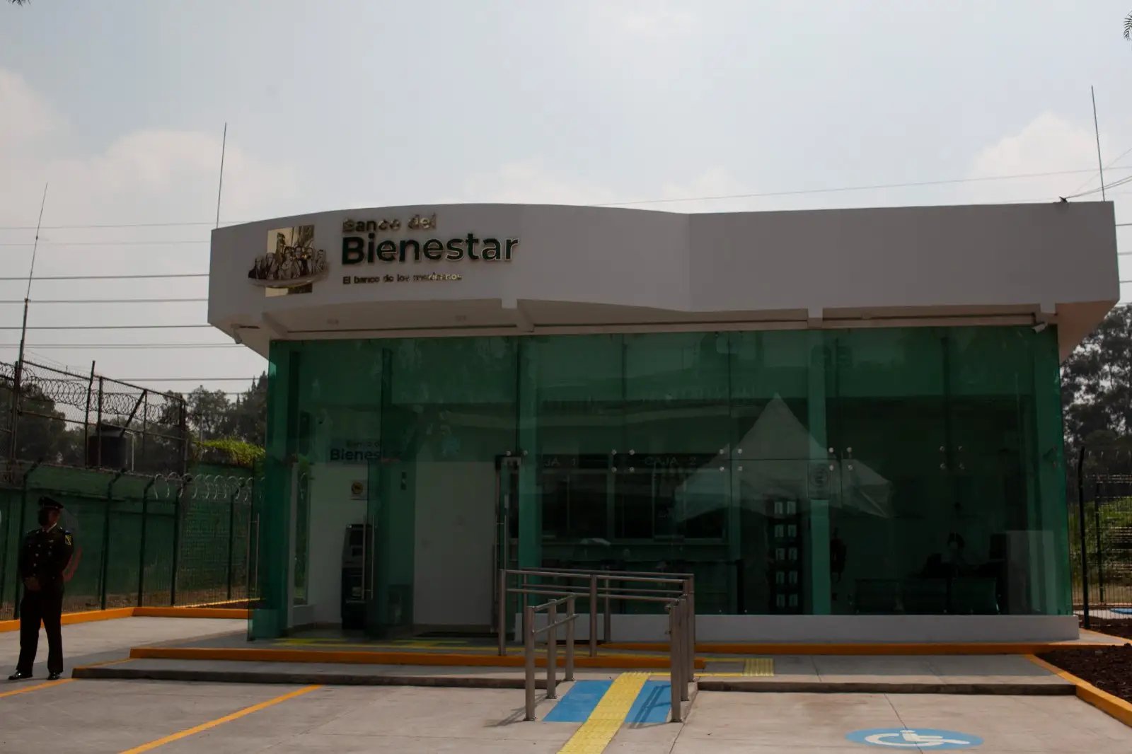Opacidad y litigio: Banco del Bienestar busca ocultar 29 multas antilavado