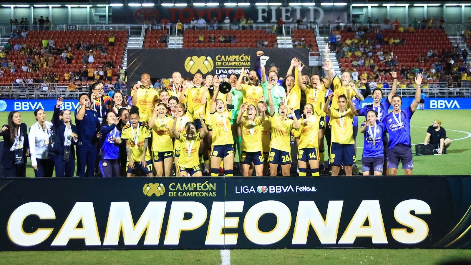 América Femenil Forja Historia Dorada: Triplete Épico Definido en Penales Ante Tigres