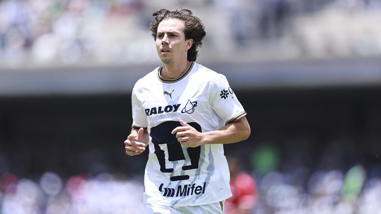Pumas Cierra Pretemporada con Derrota y el Polémico Debut de Córdova