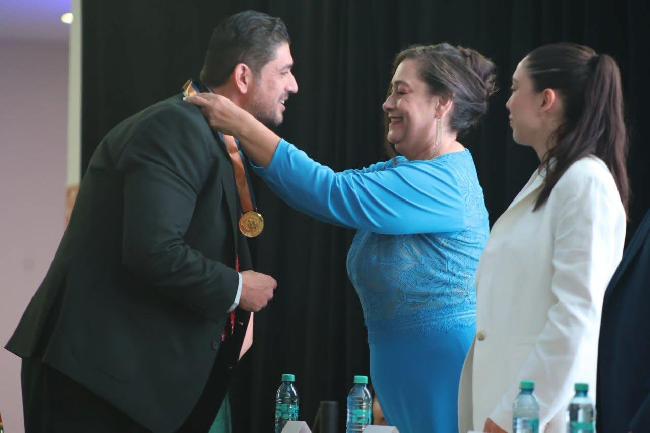 Celso Álvarez es “Ingeniero del Año”