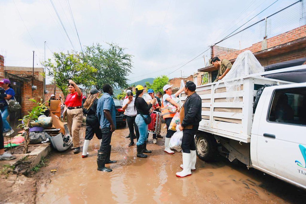 Tlajo despliega brigadas tras daños por lluvias en más de 200 viviendas