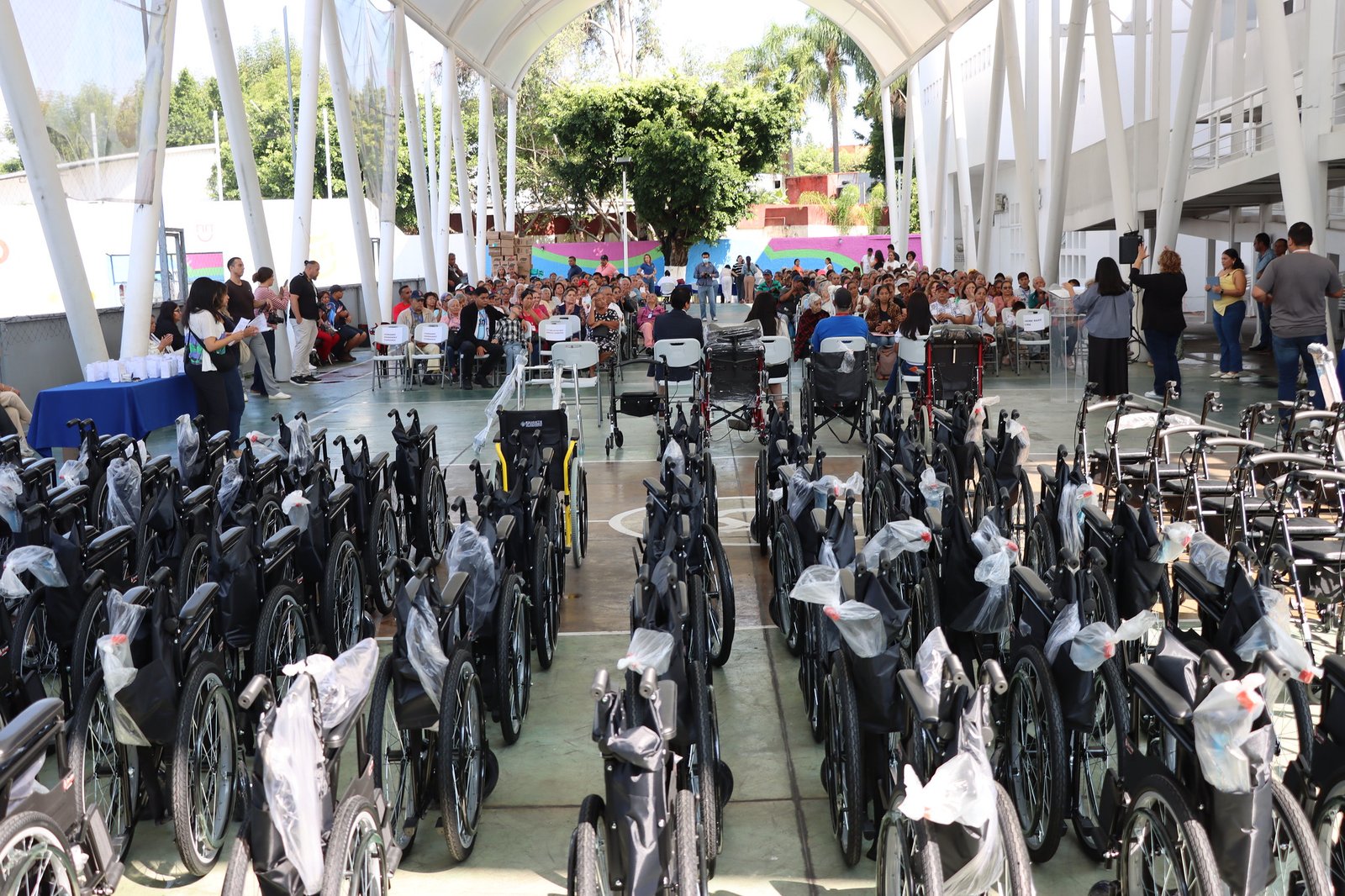 DIF Zapopan entrega apoyos ortopédicos a 202 personas