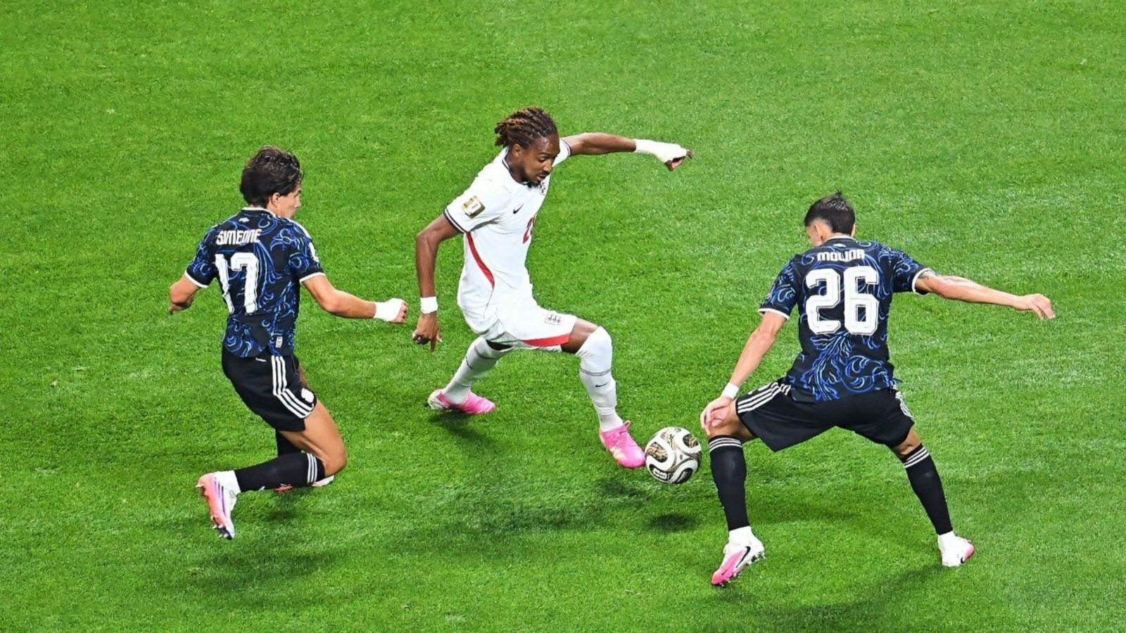 ¡Inglaterra a la final! Gordon fulmina a Argentina en emocionante semifinal.