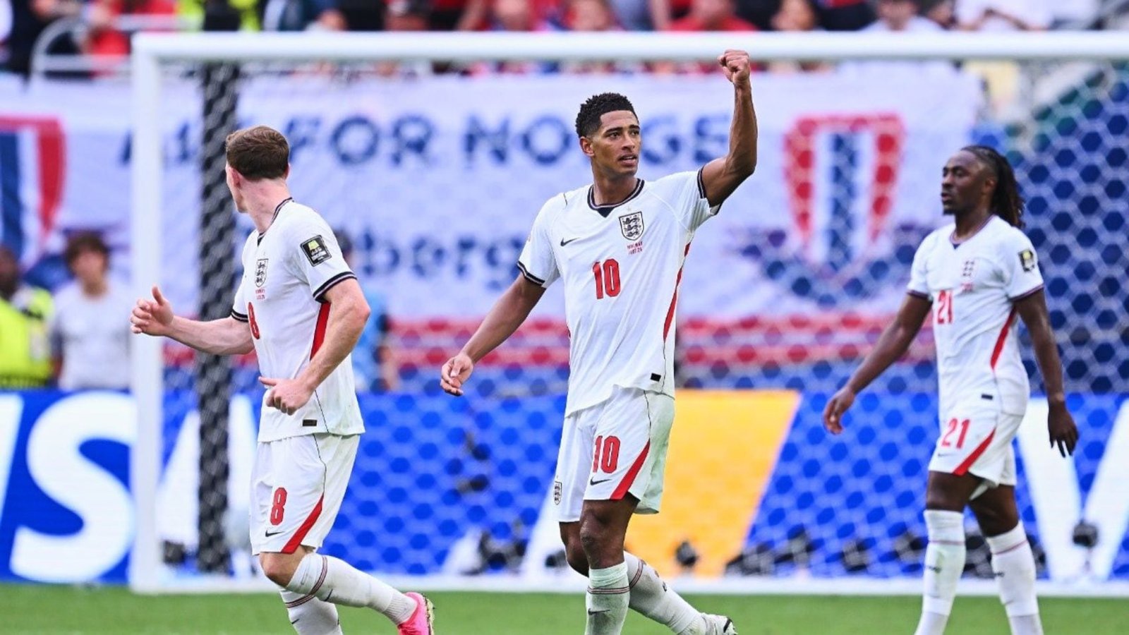 Héroe en la Polémica: Bellingham Conduce a Inglaterra a Semifinales del Mundial