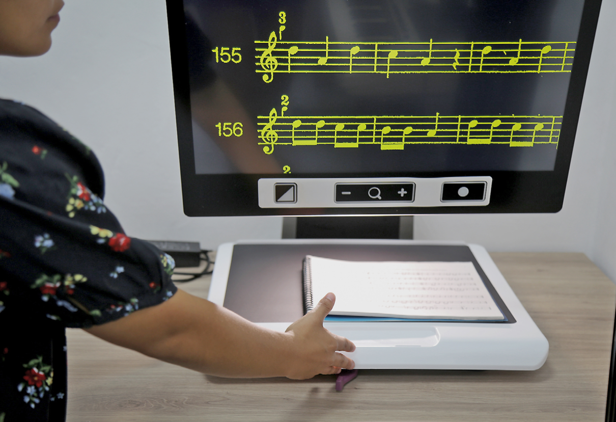CUAAD habilita aula braille para estudiantes de música