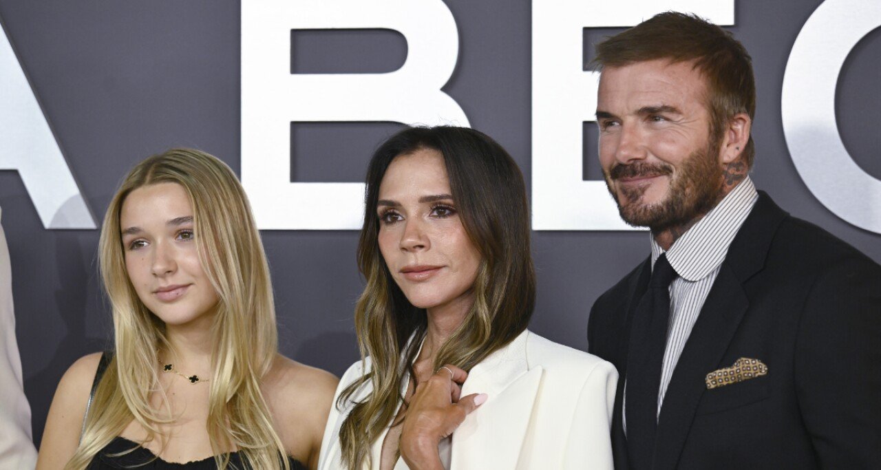 Harper Beckham Brilla en sus 15: Amor Familiar con la Sombra de Brooklyn