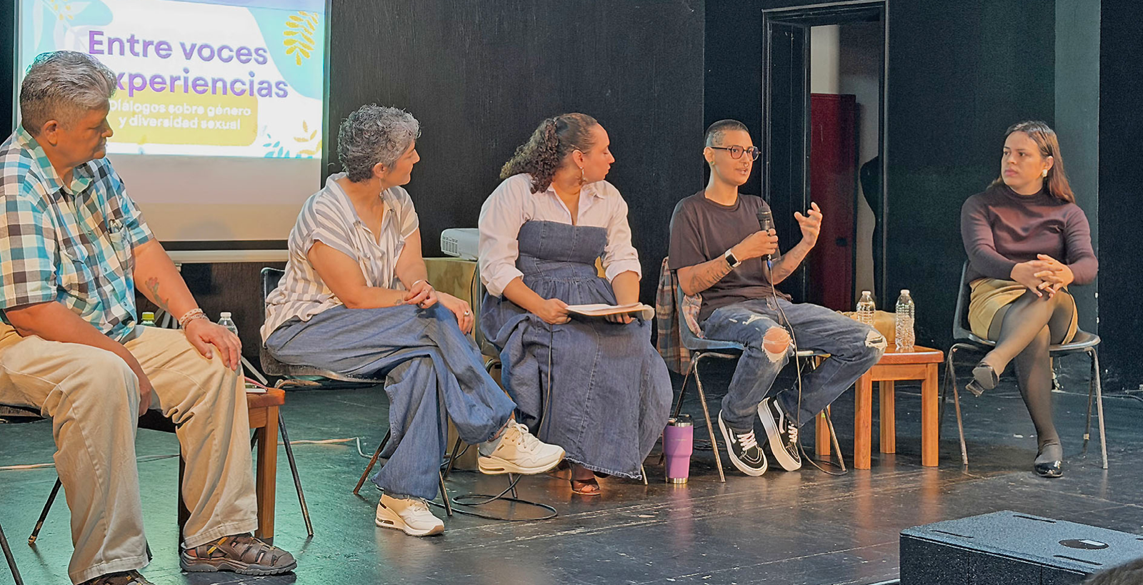 Cierra Mes del Orgullo con conversatorio sobre género y diversidad sexual en Jalisco