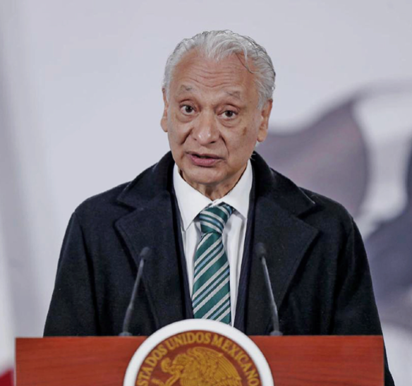 Detienen a exdirector de Pemex por violencia familiar
