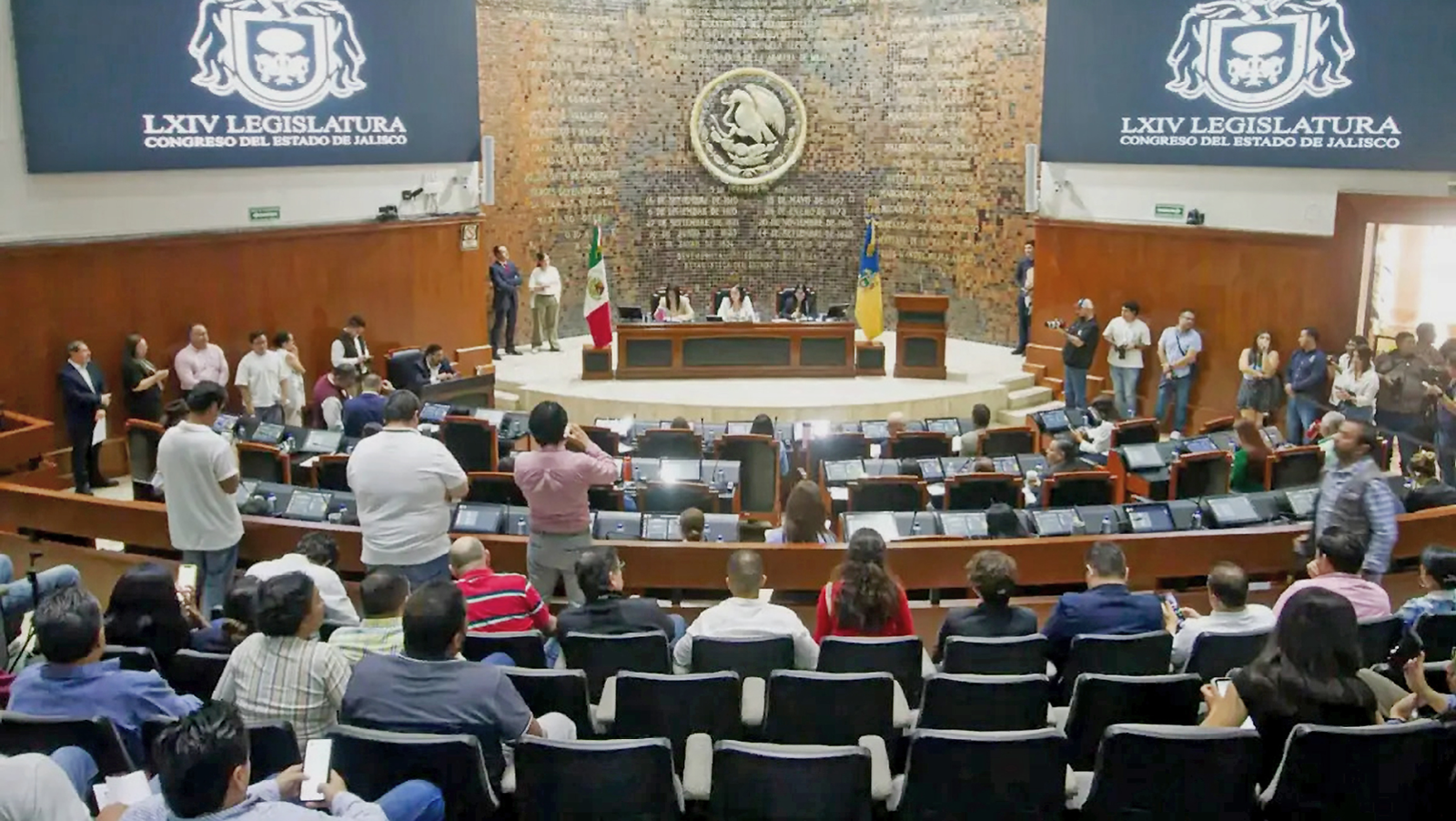 Congreso no logra aprobar recursos para pagarle al SIAPA