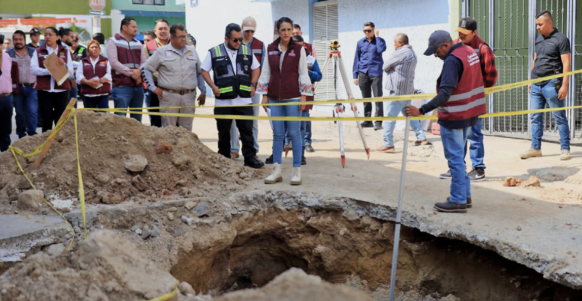 Repara Tlaquepaque socavón y renueva calle