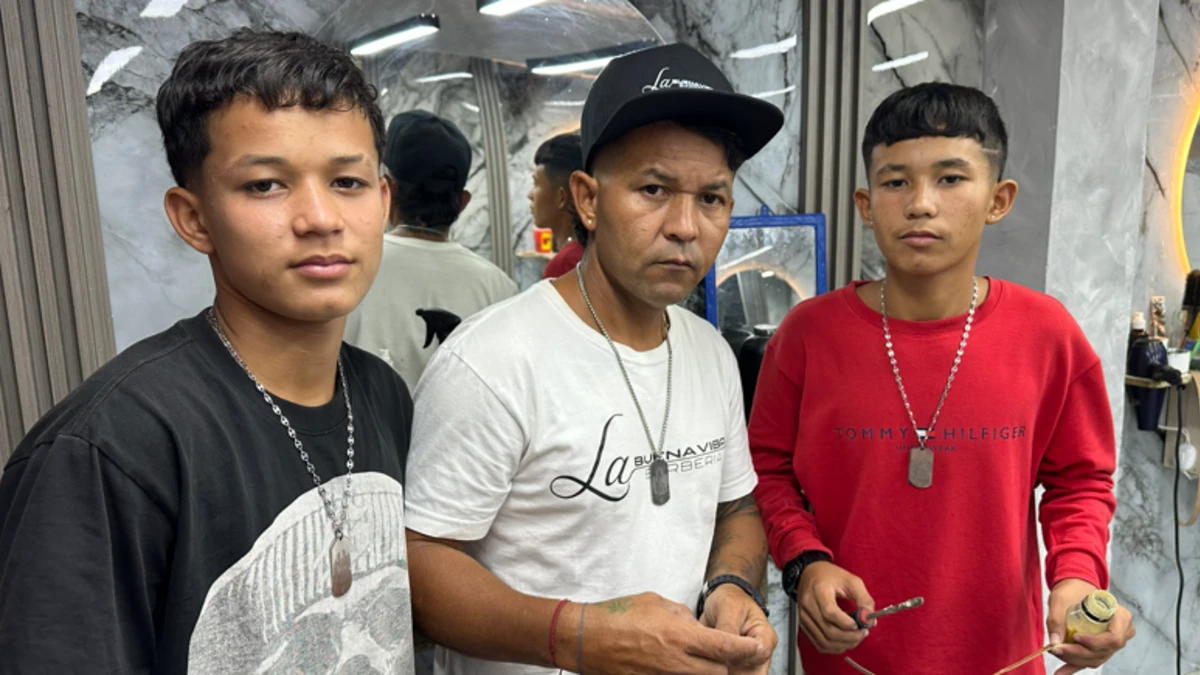 El Cruel Destino de los Delfín: Terremotos Persiguen a Hermanos Tras Perderlo Todo