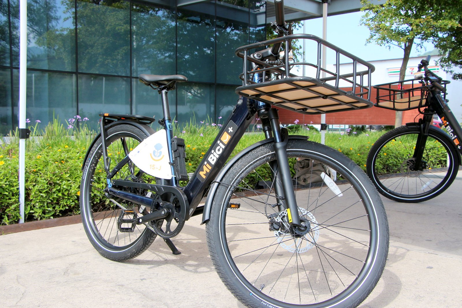 Arranca prueba piloto de bicis eléctricas