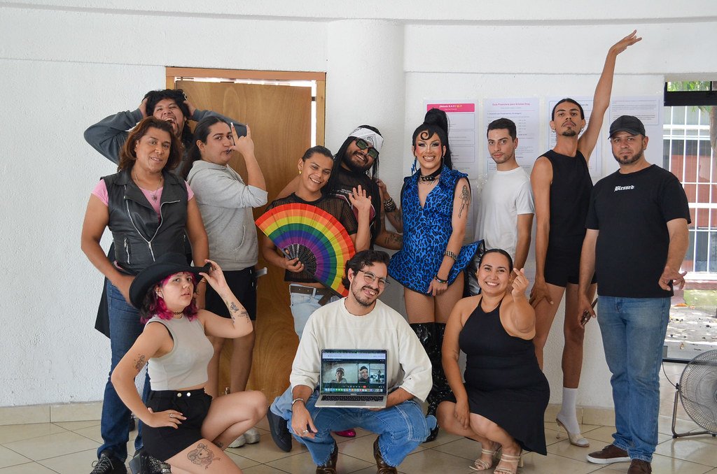 Impulsan profesionalización del arte drag en Jalisco