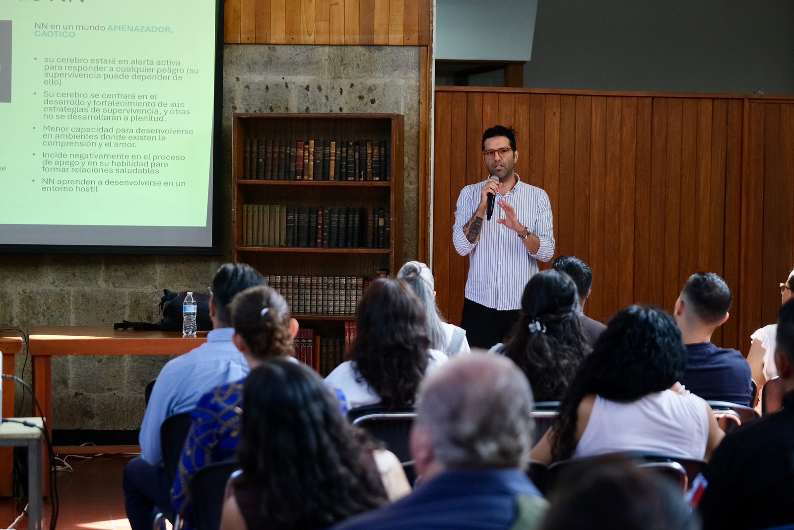 Capacitan a autoridades para prevenir reclutamiento infantil