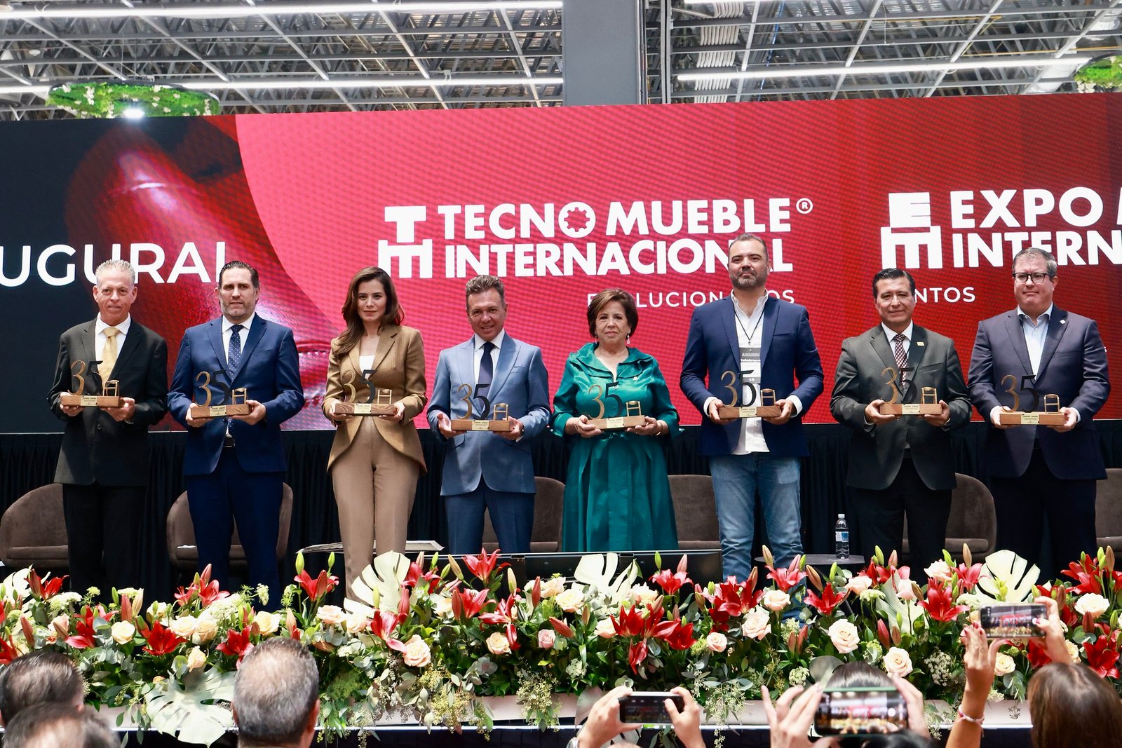 Lemus va contra muebles chinos