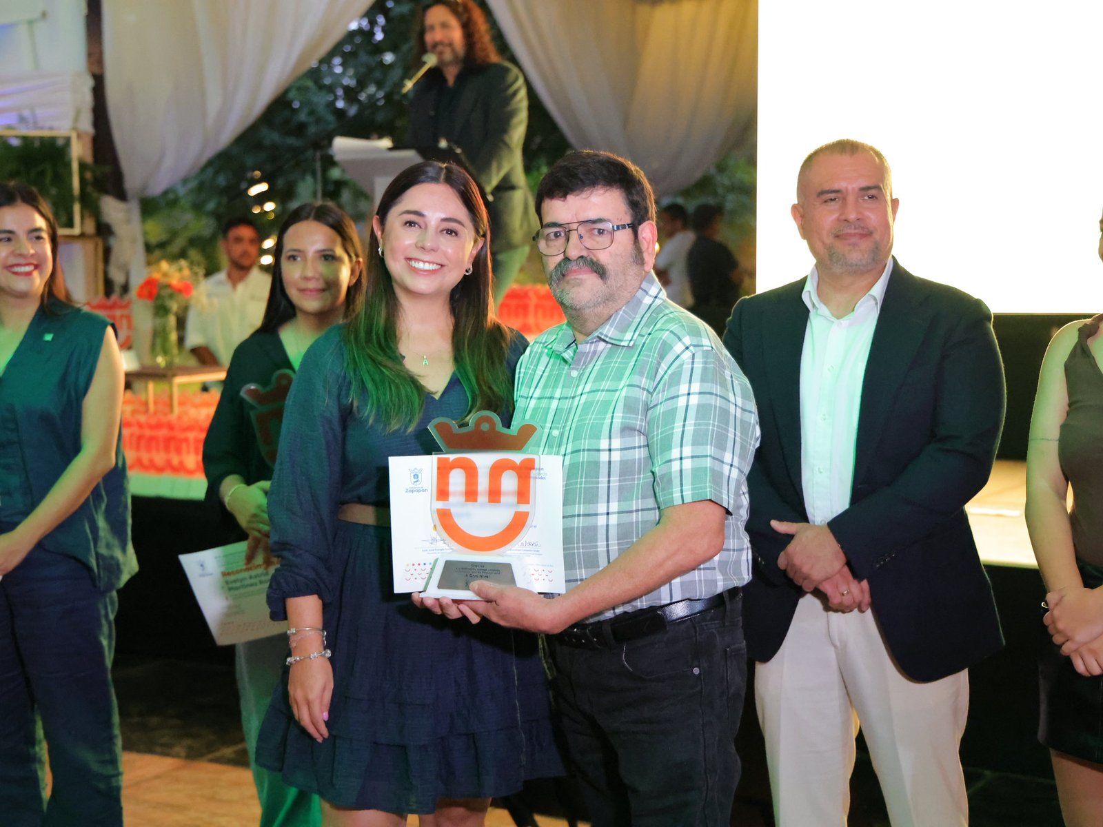 Reconoce Zapopan trayectoria de comerciantes de mercados y tianguis