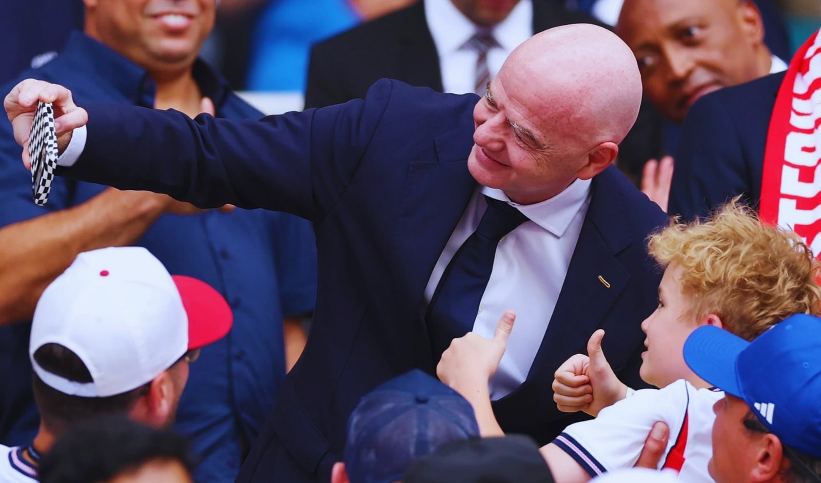 Acusaciones contra Infantino: ¿Final Mundial 2030 en Marruecos por respaldo político?