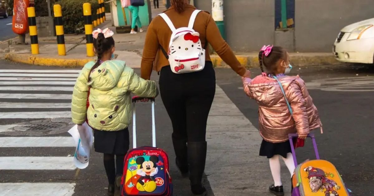 Oaxaca: Magisterio define calendario propio; 800 mil alumnos volverán antes a las aulas