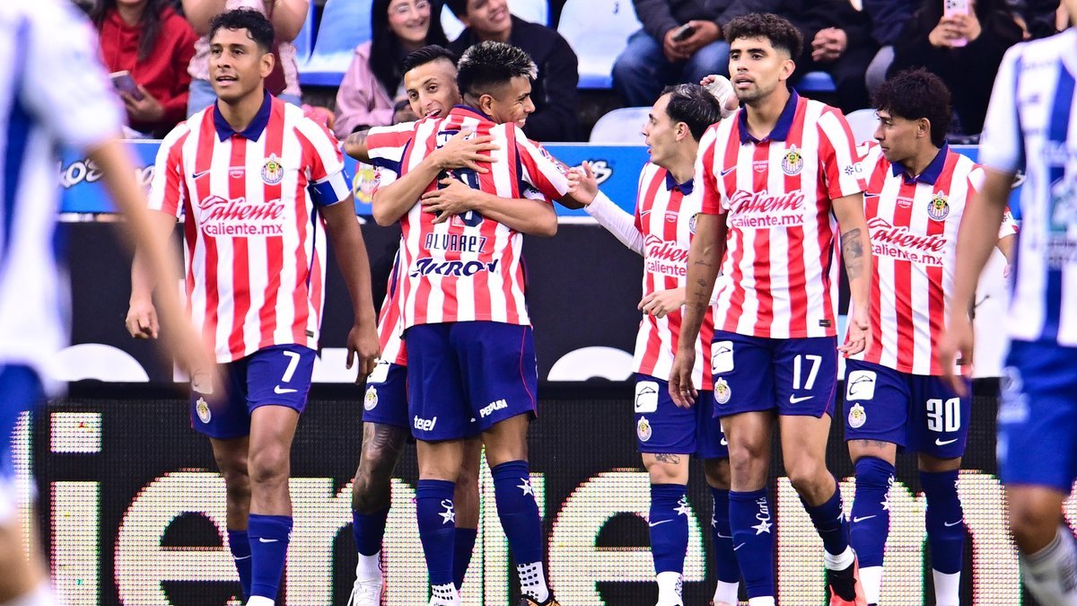 Genialidad de Camberos Impulsa a Chivas en Temprano Gol contra Pachuca