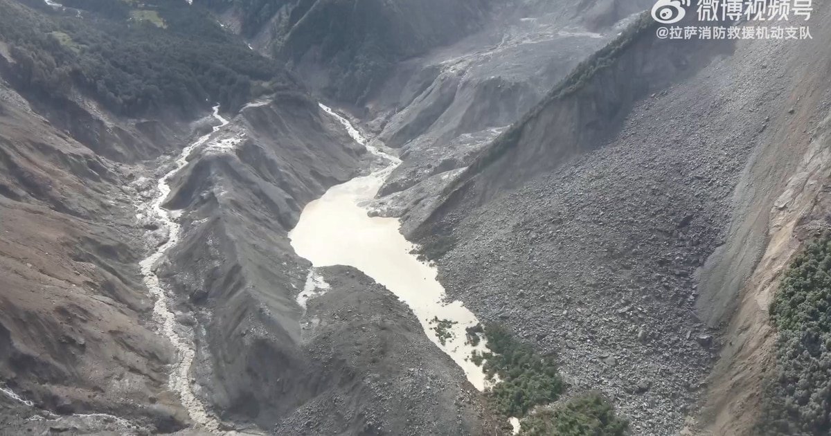 Lago Glacial en el Himalaya: Amenaza de Desborde Detiene Rescates en Frontera Nepalí-Tibetana