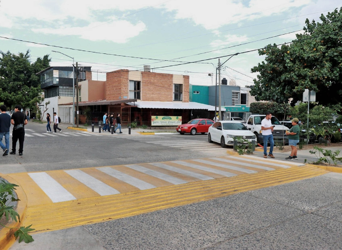 GDL invierte en seguridad peatonal 