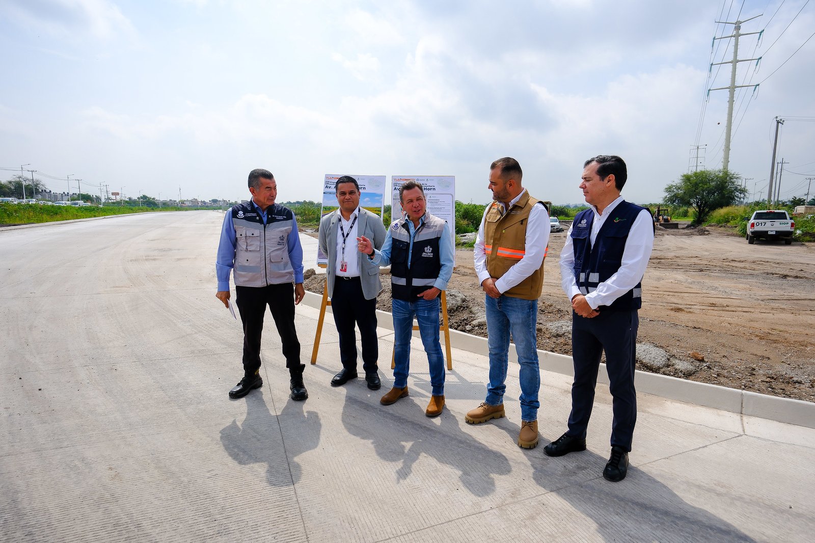 Lemus anuncia modernización de Adolf Horn con conexión al Aeropuerto