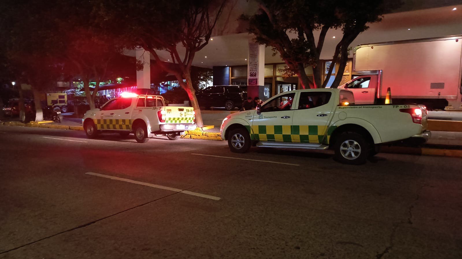 Ponen lupa a taxis y plataformas durante la noche