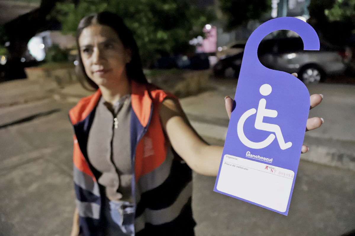 Entregan más de 37 mil ganchos para espacios exclusivos