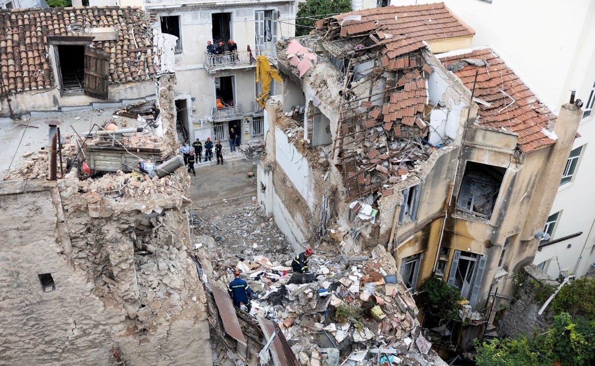Tragedia en Atenas: Explosión Cerca de la Acrópolis Cobra Seis Vidas, Incluidos Turistas